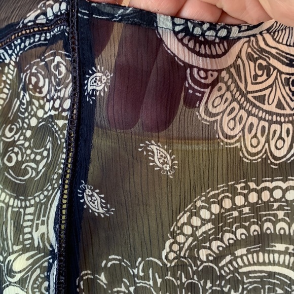 A.N.A. A New Approach Top with Cap Sleeves , Size Medium - Picture 8 of 16